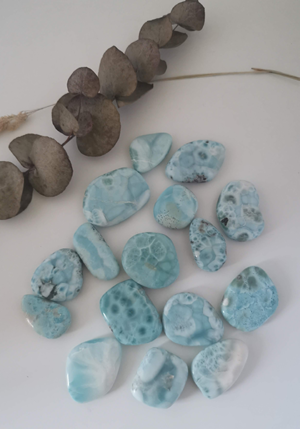 Galets de larimar